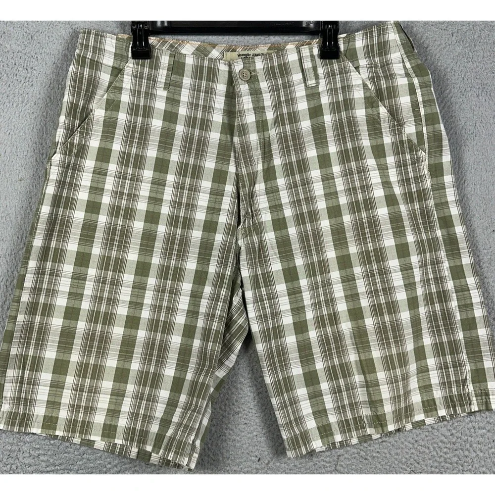 Wrangler Jeans Co Mens 36 Green White Loose Fit Plaid Casual Khakis Flat Front
